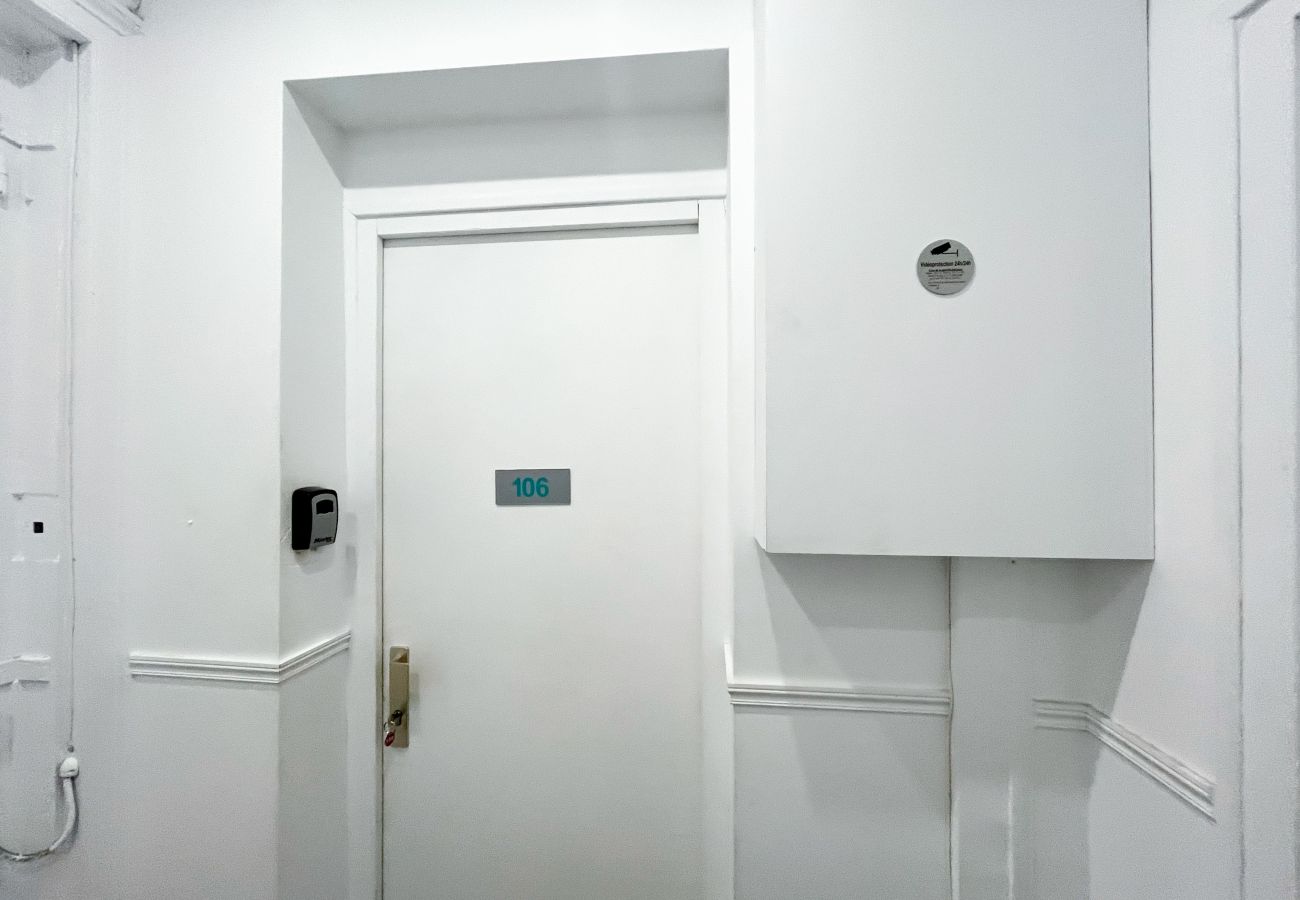 Apartment in Paris - 106 B- 112 Richelieu 3G