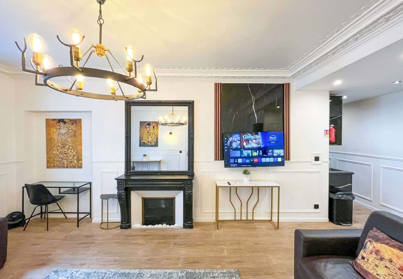 Apartment in Paris - 106 B- 112 Richelieu 3G