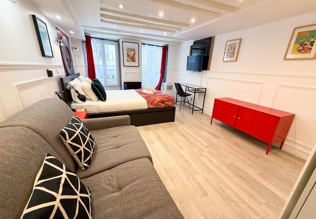 Apartment in Paris - 41 B - Star Wars