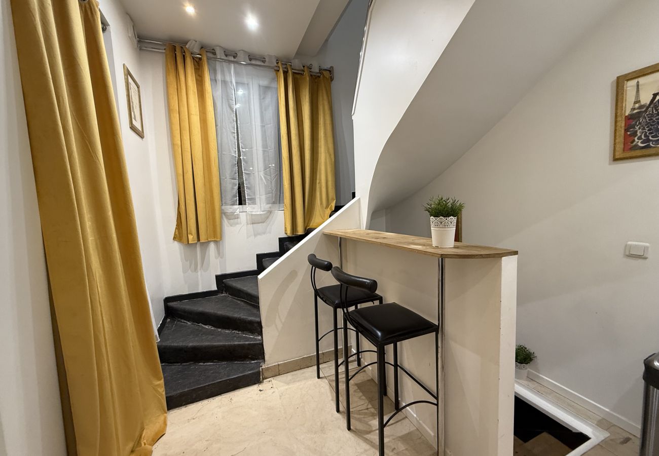 Apartment in Paris - 80 B - Paris Cinema Sebastopol