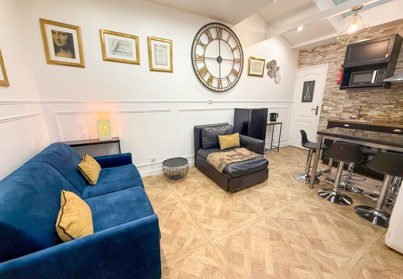 Apartment in Paris - 38 - Mona Lisa