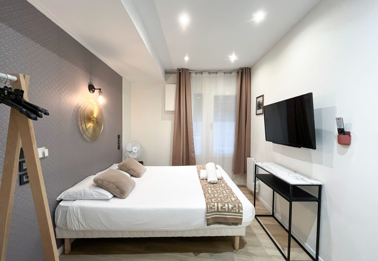 Apartment in Paris - 125 - Impasse Saint Denis