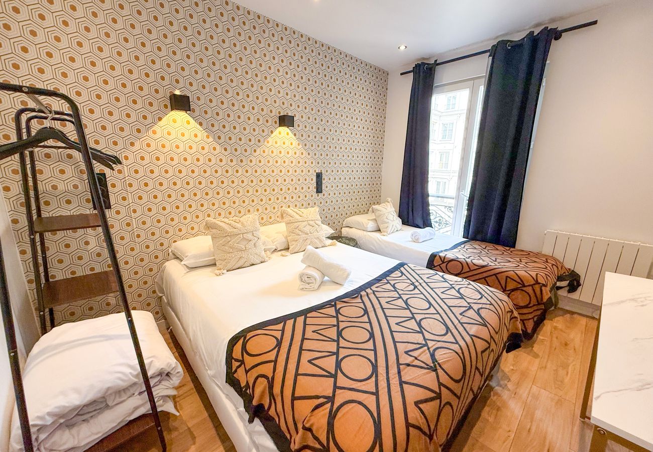 Apartment in Paris - 105 A- 112 Richelieu 4D