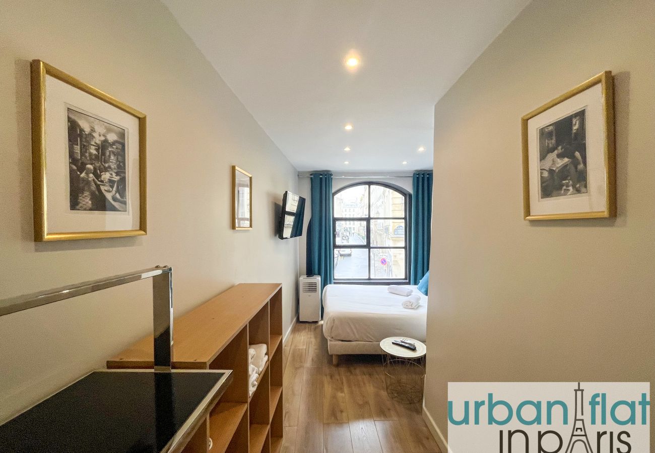 Apartment in Paris - 120 A- Temple Marais
