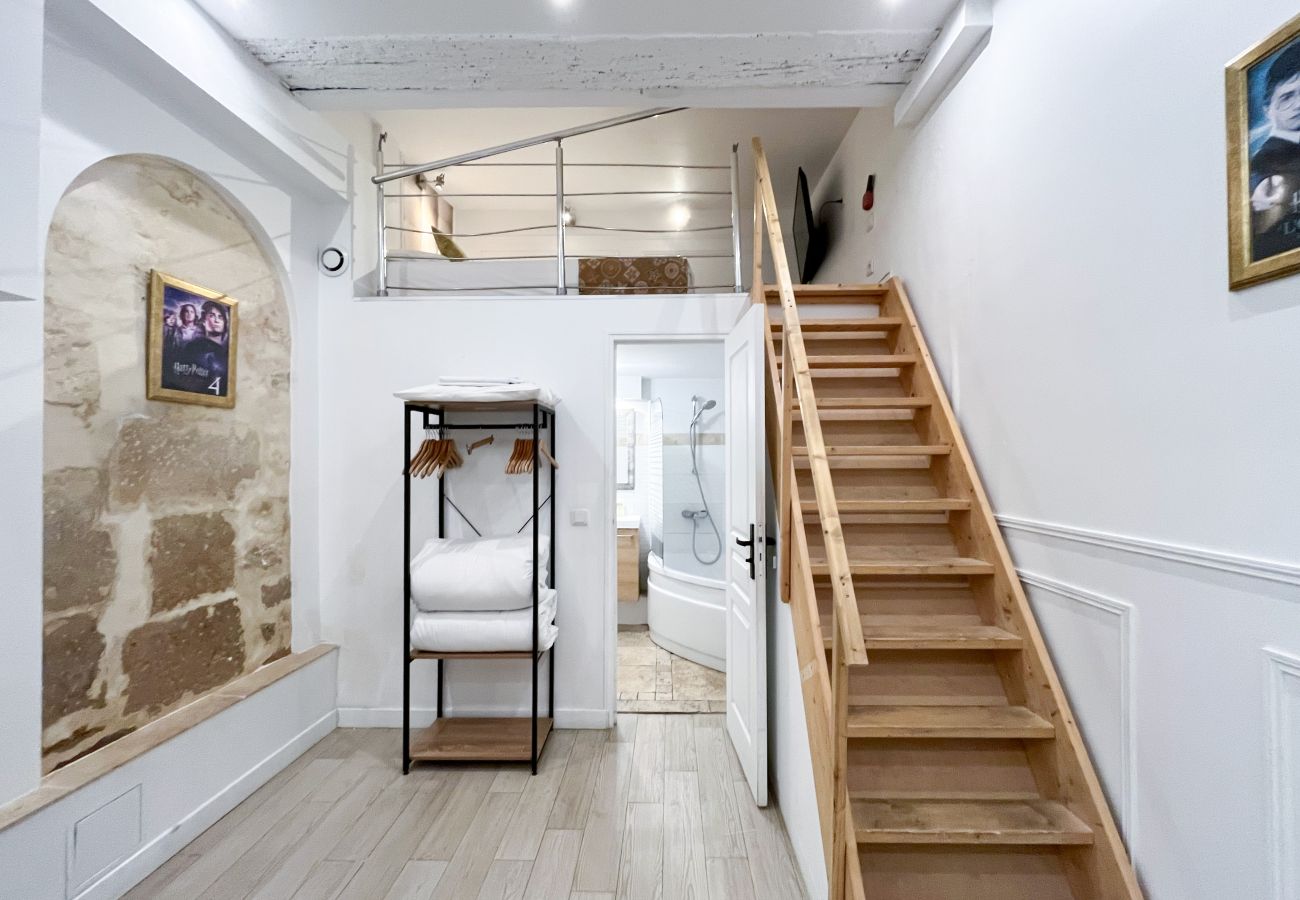 Apartment in Paris - 19 - Petit Carreau