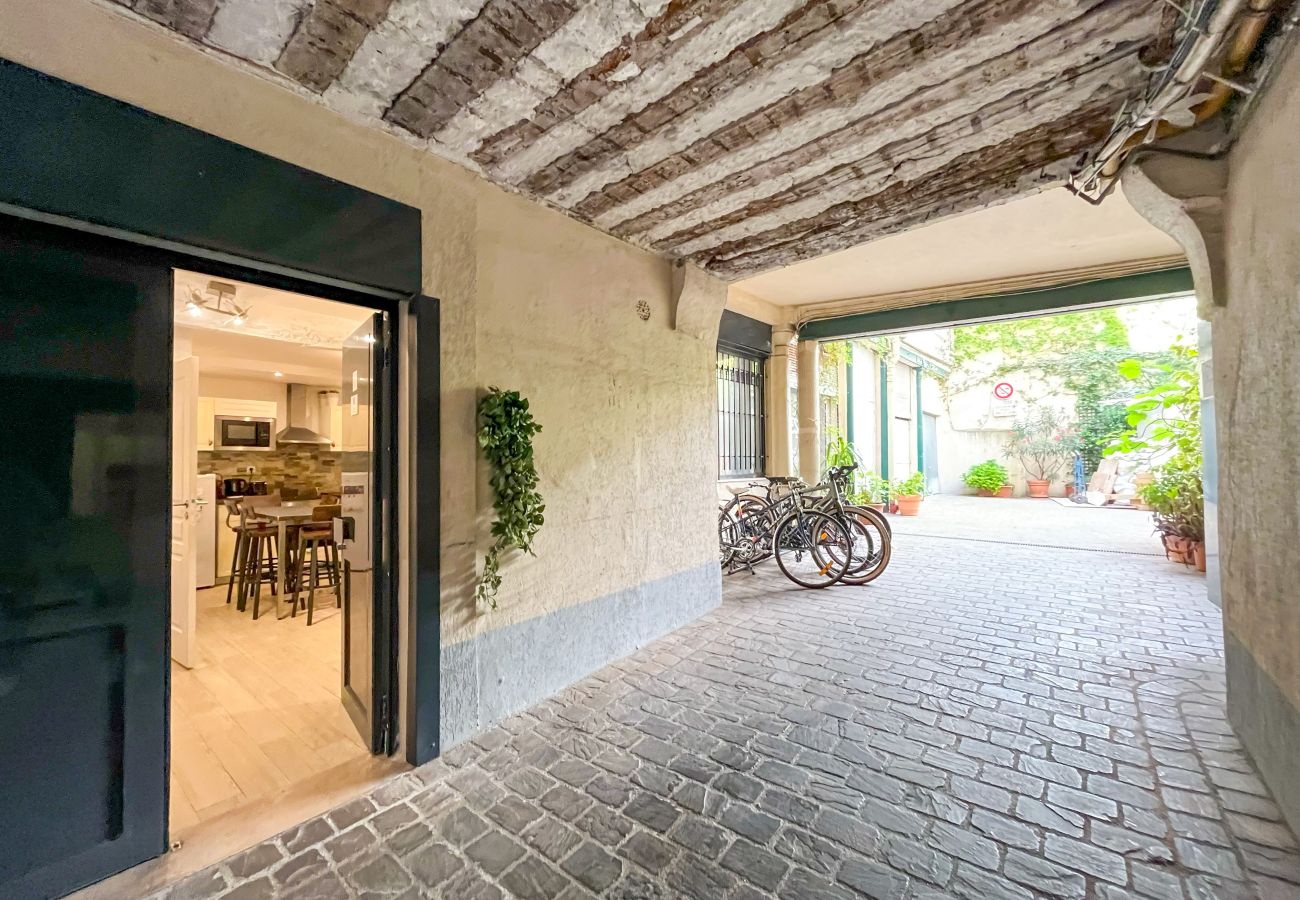 Apartment in Paris - 19 - Petit Carreau