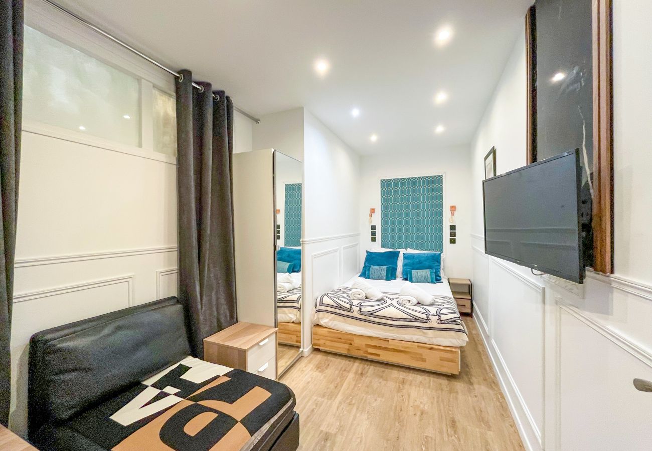 Apartment in Paris - 106 A- 112 Richelieu 3G