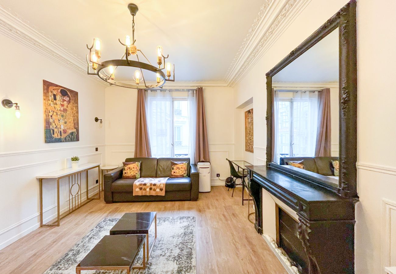Apartment in Paris - 106 A- 112 Richelieu 3G