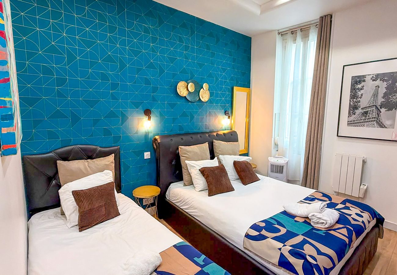 Apartment in Paris - 156 - Yves Flat 210 Saint Denis