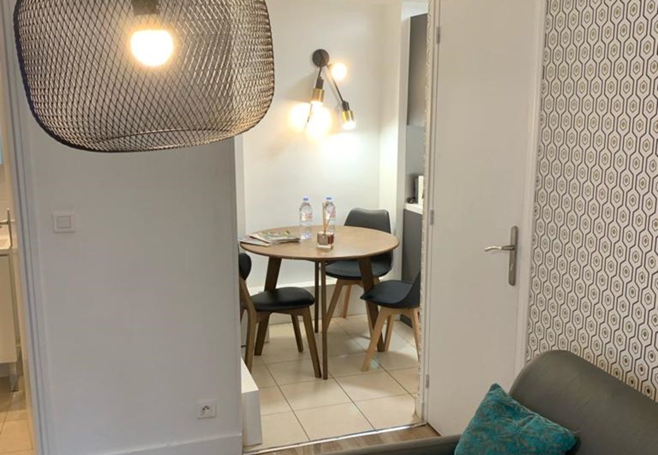 Apartment in Paris - 149 - Faubourg B5