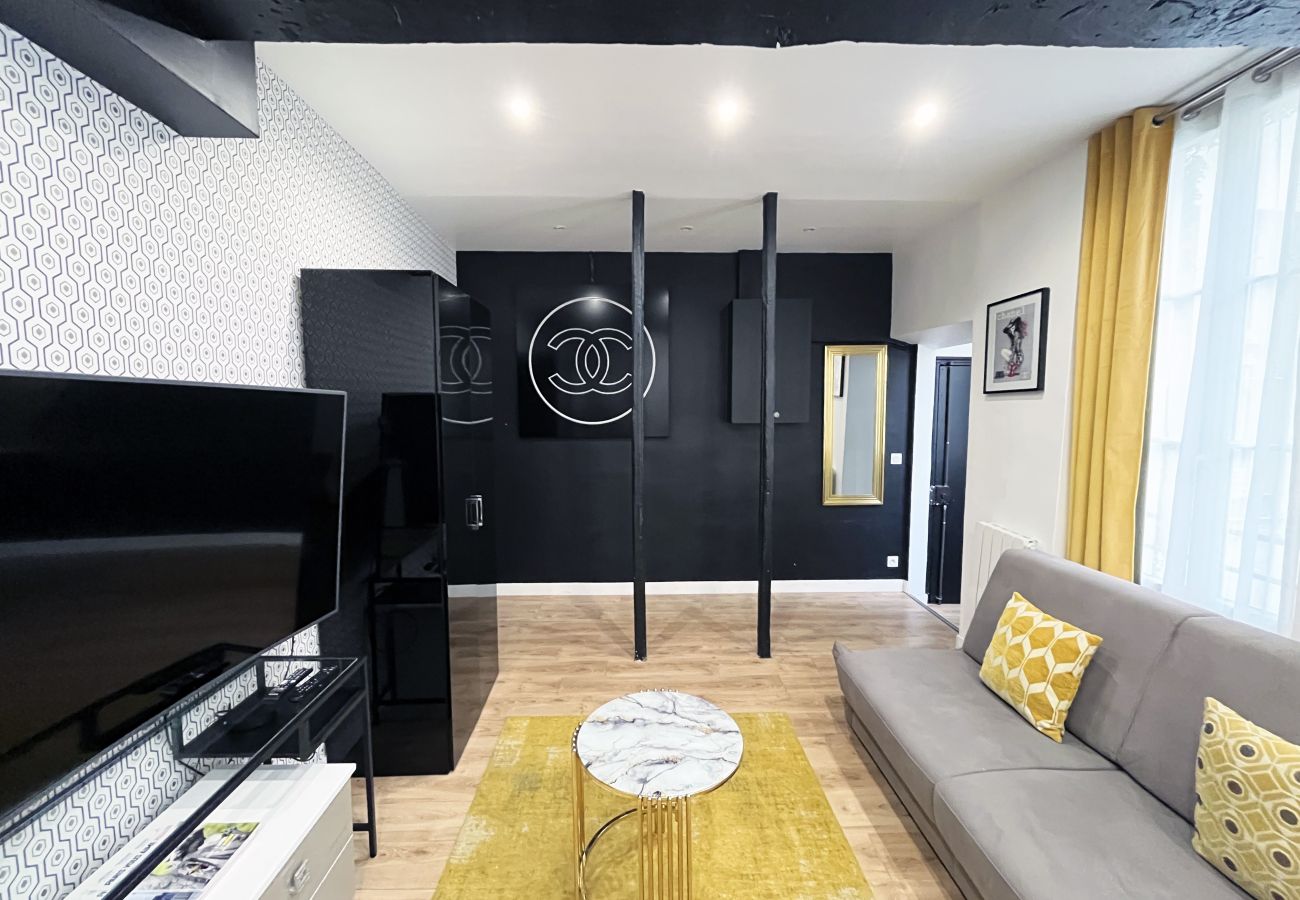 Apartment in Paris - 157 A - Chanel 210 Saint Denis