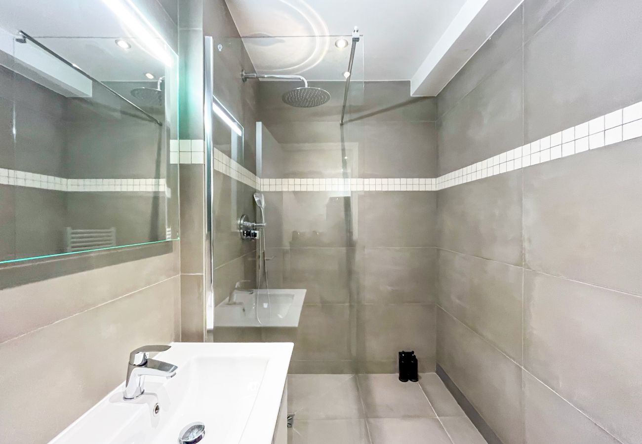 Apartment in Paris - 201 - 249 Saint Denis