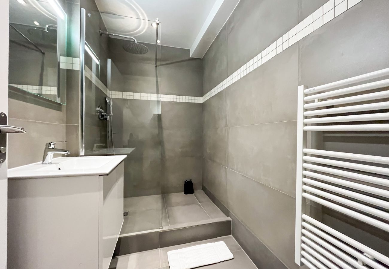 Apartment in Paris - 201 - 249 Saint Denis