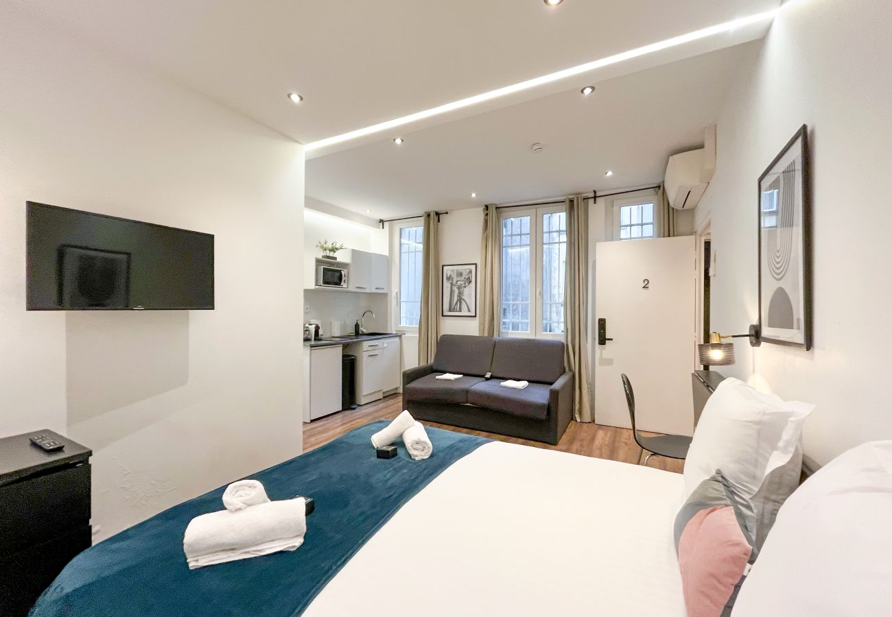 Studio in Paris - 202 - 249 Saint Denis