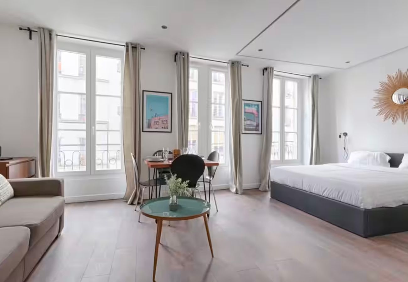 Studio in Paris - 203 - 249 Saint Denis