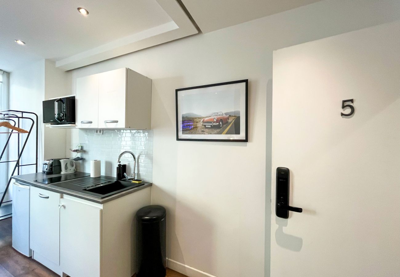 Studio in Paris - 205 - 249 Saint Denis