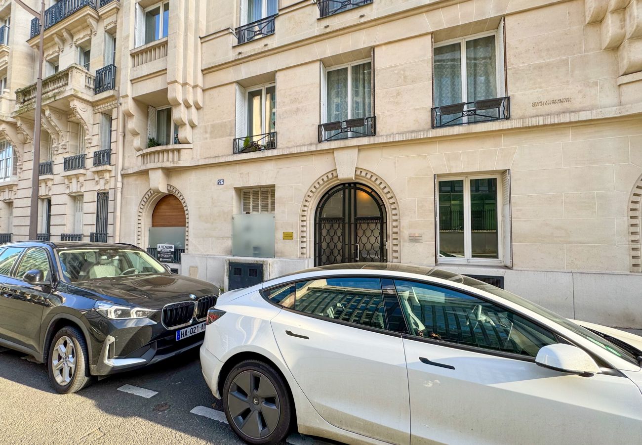 Apartment in Paris - 222 - Philibert Delorme 6p/3c