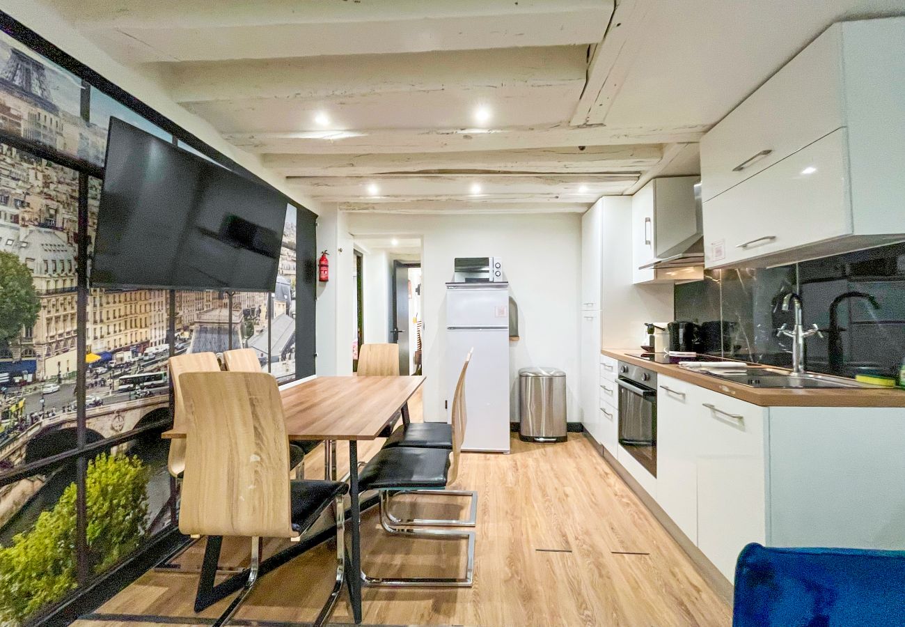 Apartment in Paris - 174 B - 218 Saint Denis petit