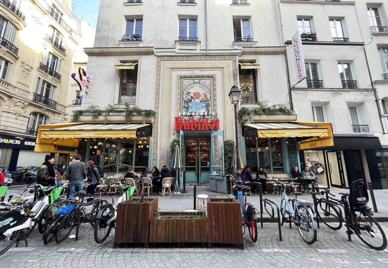 Apartment in Paris - 174 B - 218 Saint Denis petit